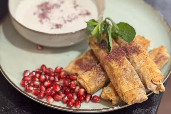 Musakhan Rolls Meal